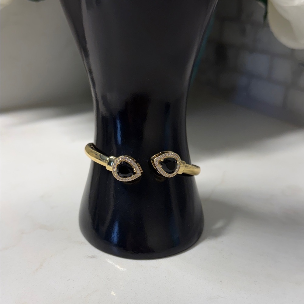 Elegant Gold Women's Jewelry